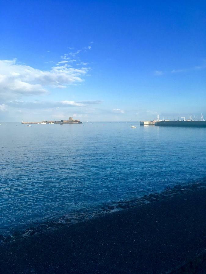 Beautiful 1Br Apartment In Historic St Aubin House Zewnętrze zdjęcie